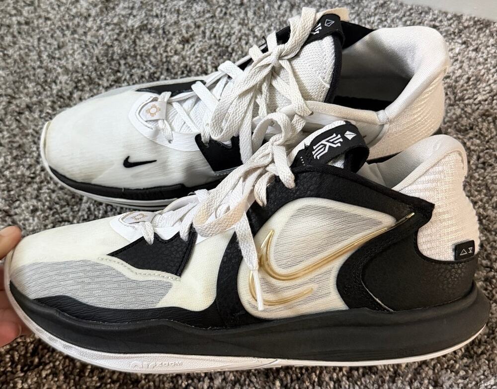 Nike Kyrie Low 5 white black metallic gold men's size 9.5